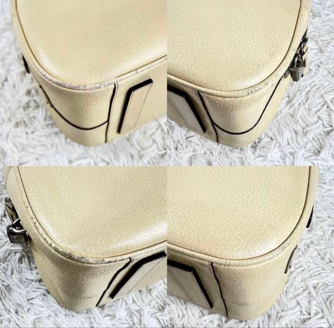 PRADA ベージュ ハンドバッグ