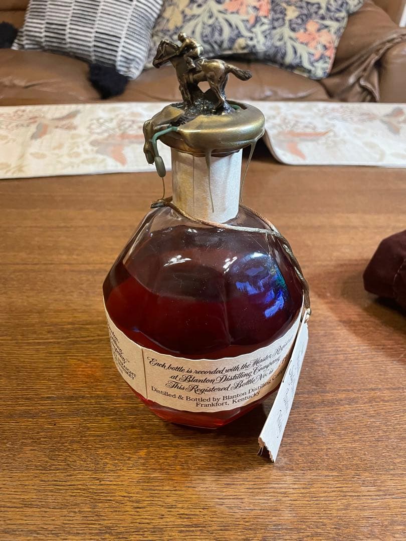 Blanton's Bourbon Whiskey ボトルナンバー5-29-90