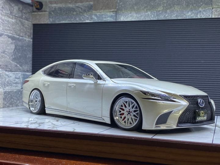1/18AUTOart LEXUSオートアート LS500h カスタム仕様