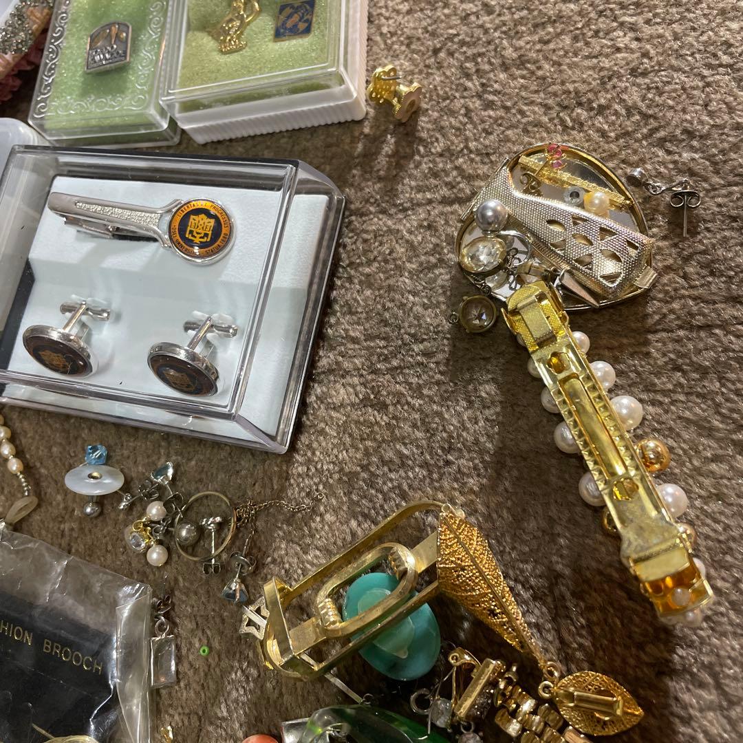 た*し様 古いアクセサリー まとめて 2.68kg イミテーション 指輪 ネック