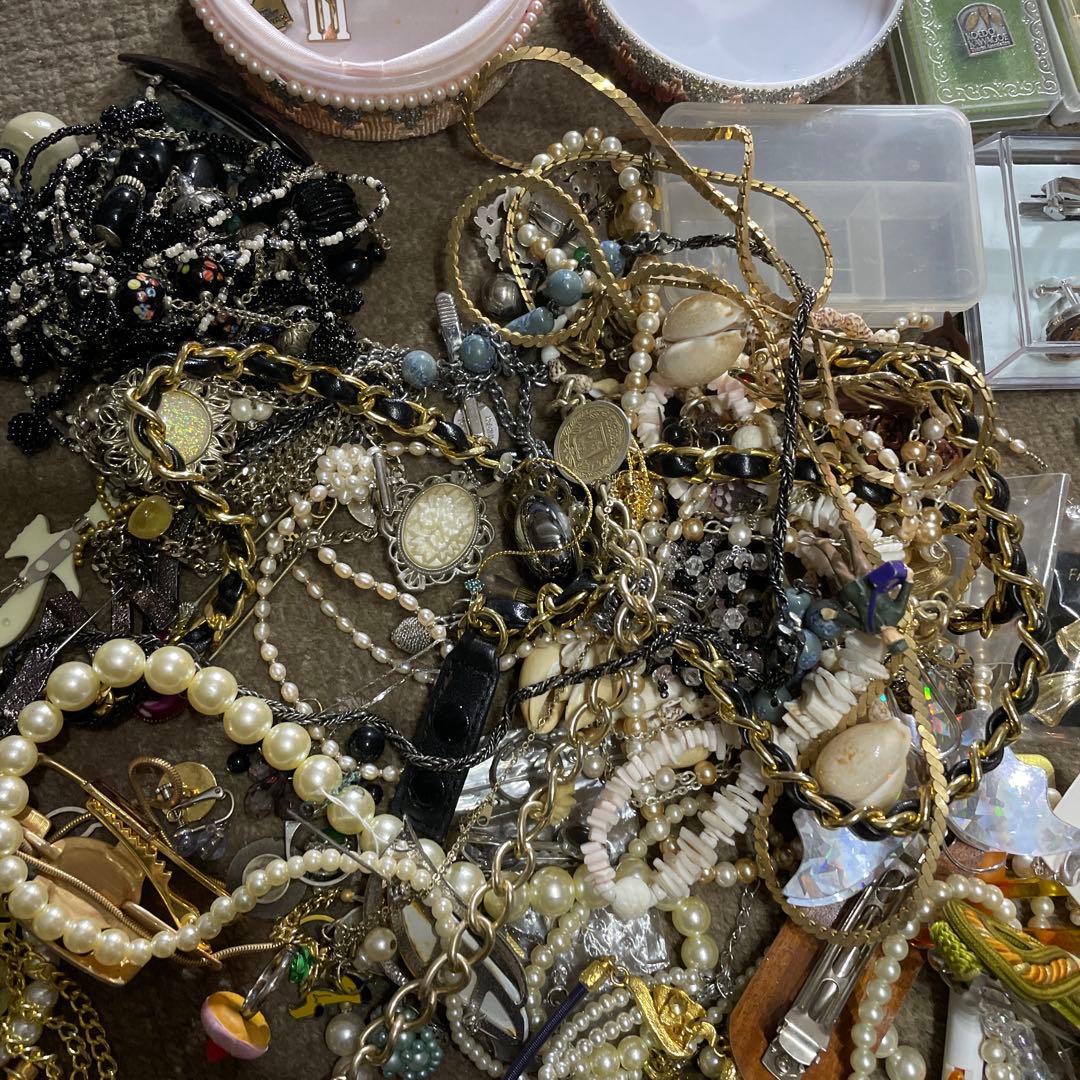 た*し様 古いアクセサリー まとめて 2.68kg イミテーション 指輪 ネック