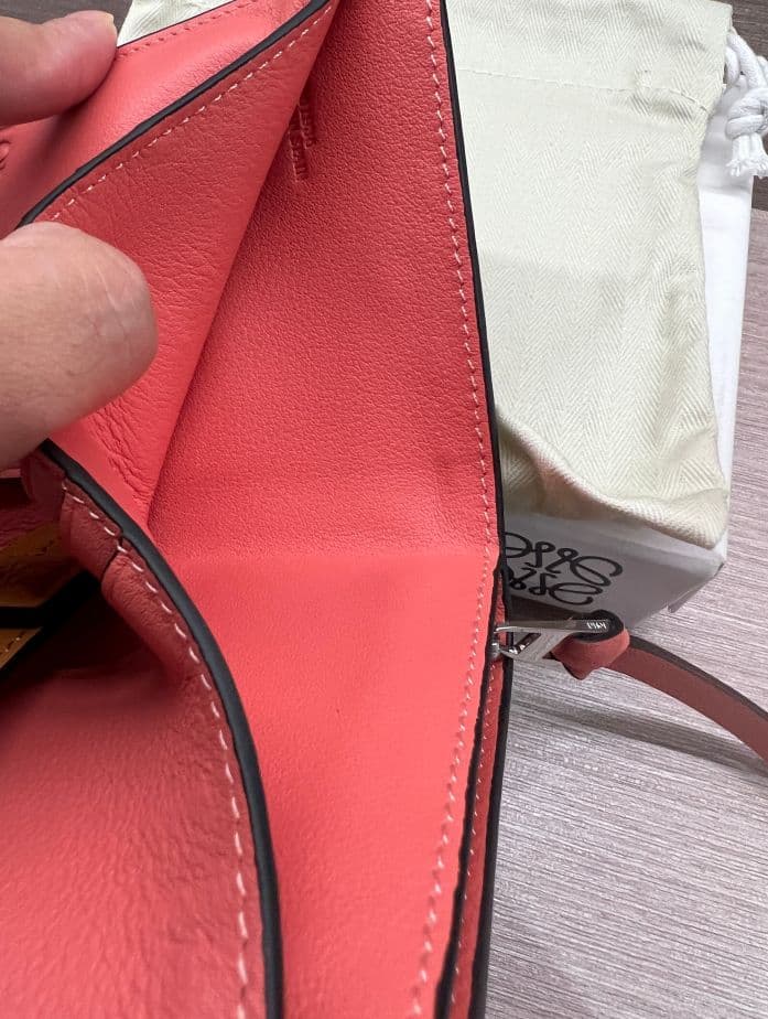 LOEWEロエベ 二つ折り財布 美品