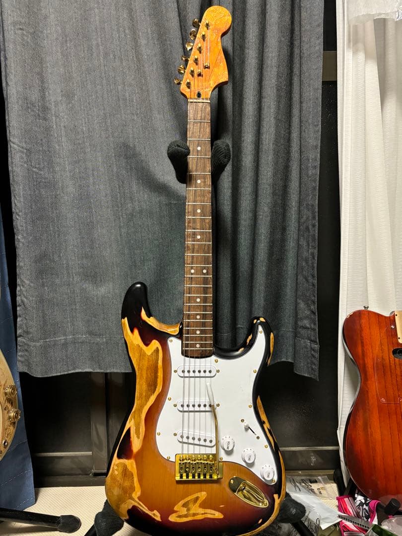 エレキギター サンバースト レリック　ジャンク