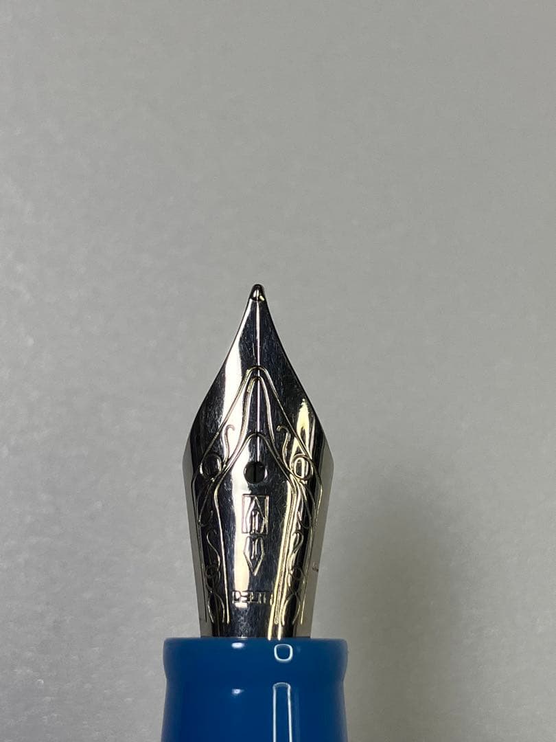 DELTA　デルタ　インシエーメ　第六弾　万年筆　F（細字）nib　日本限定品