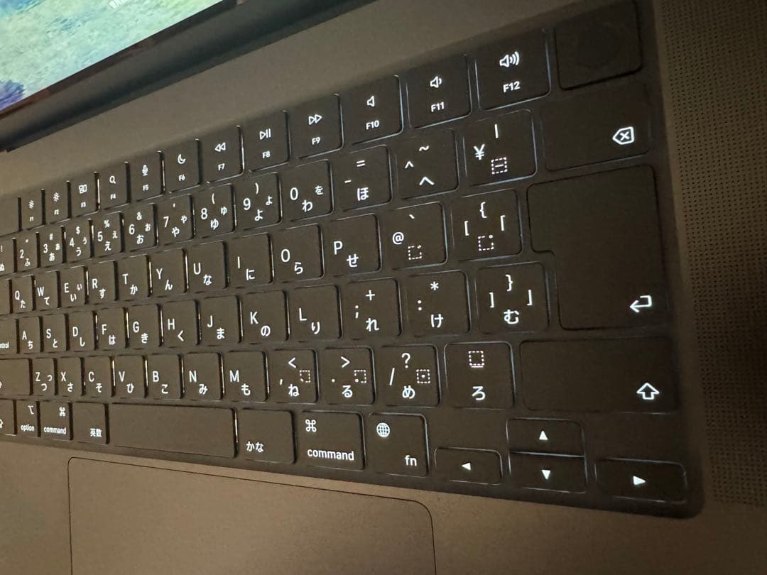 MacBook M4 Max 64GB 8TB 16インチ