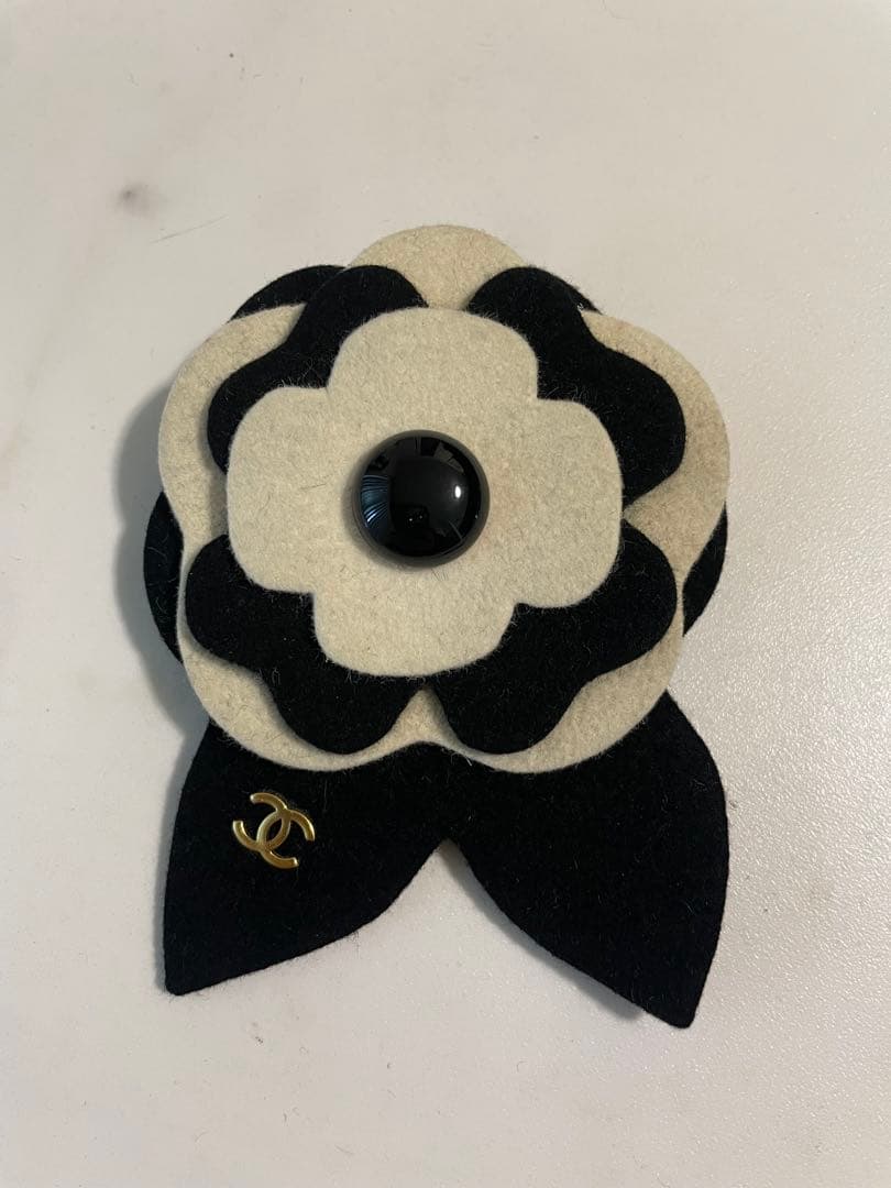 CHANEL ブローチ　専用。