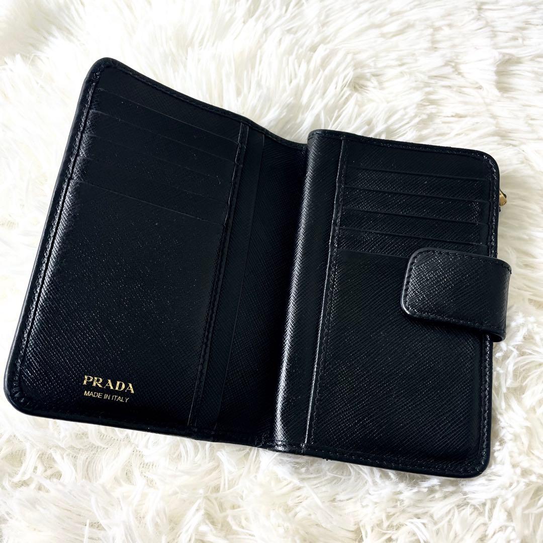 プラダ　PRADA 二つ折り財布　サフィアーノ　レザー　ブラック　黒　レディース