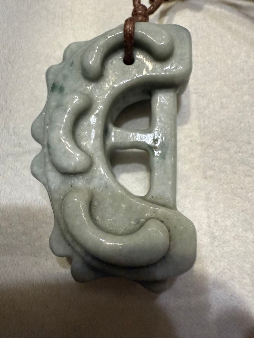 糸魚川翡翠‼️獣形勾玉‼️ 購入時10万円以上‼️これ以上の値引きはいたしません‼️