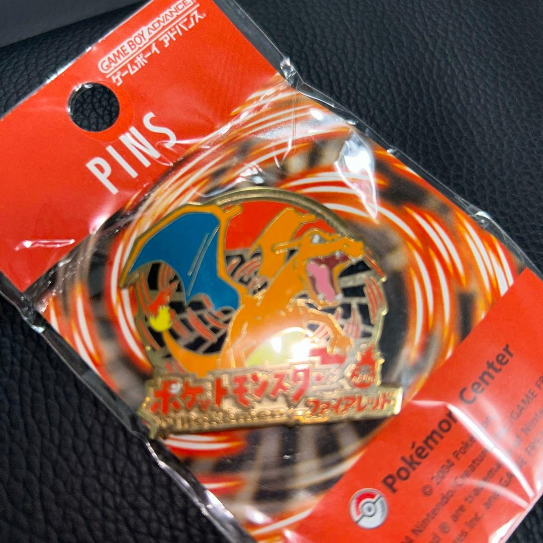 ポケモン　ピンズ　リザードン　ポケモンセンター　激レア！