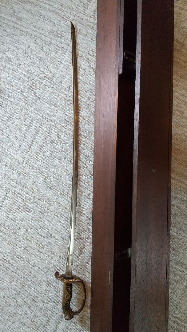 軍刀・儀礼刀サーベル(鞘無し)＋ 刀箱 (自作) ２点セット！