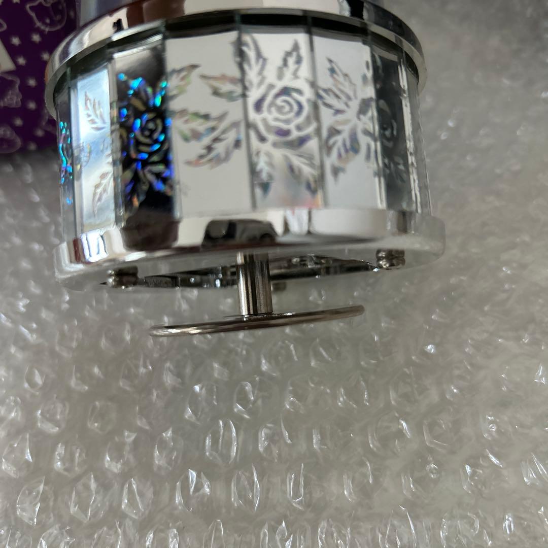 ハローキティ 北海道限定 ドーム型オルゴール