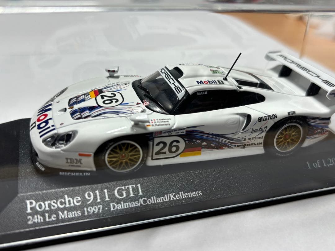 ミニカー Porsche 911 GT1 (Le Mans 1997) (1/43)