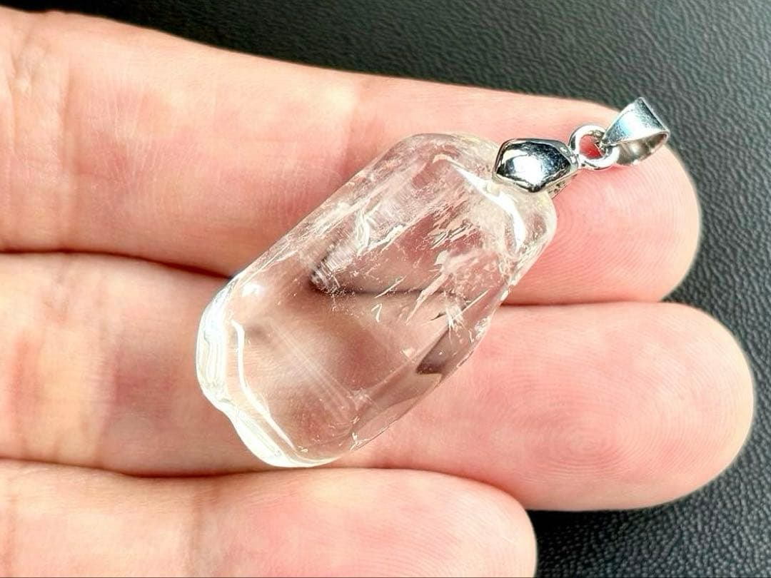 限定特価　究極品質　タンザニアマスタークリスタル　モンドクオーツのジェネシスPT