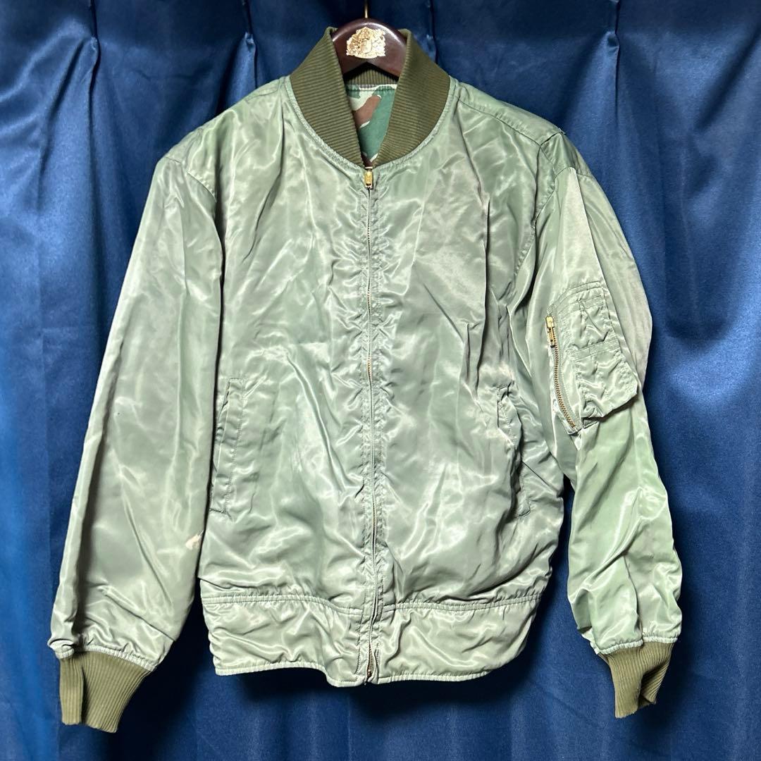 陸上自衛隊 リバーシブル ブルゾン MA-1タイプ 陸士長 パッチ 2型迷彩