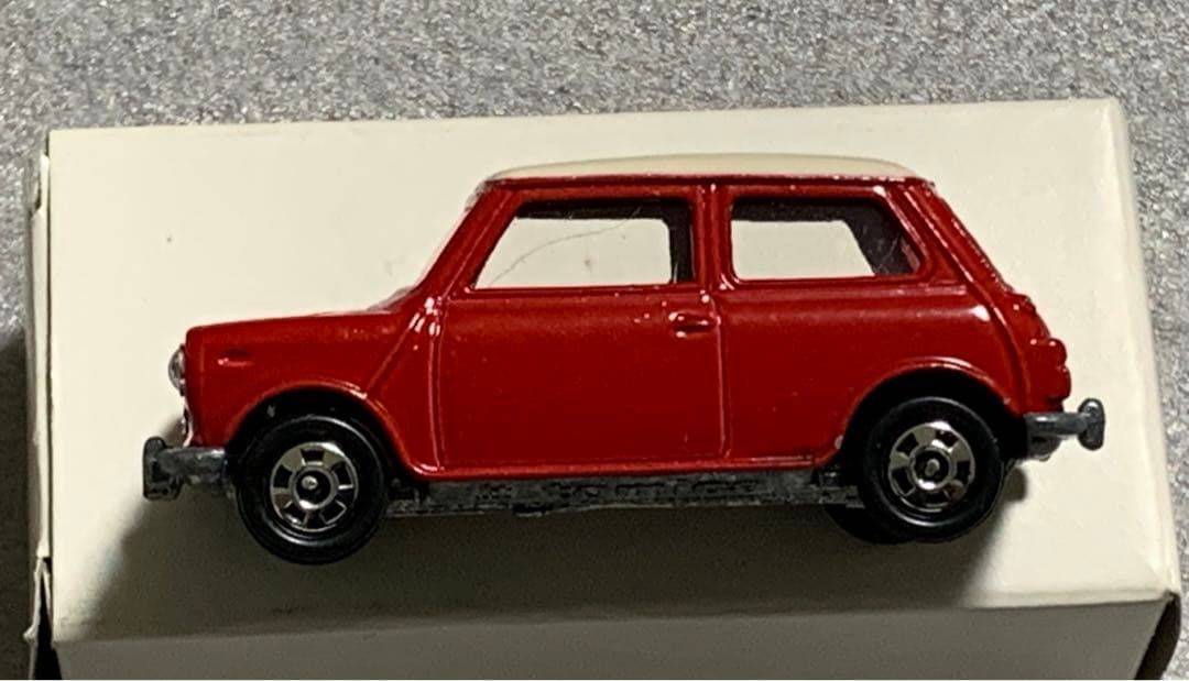 トミカ ミニクーパー アップルマン特注②