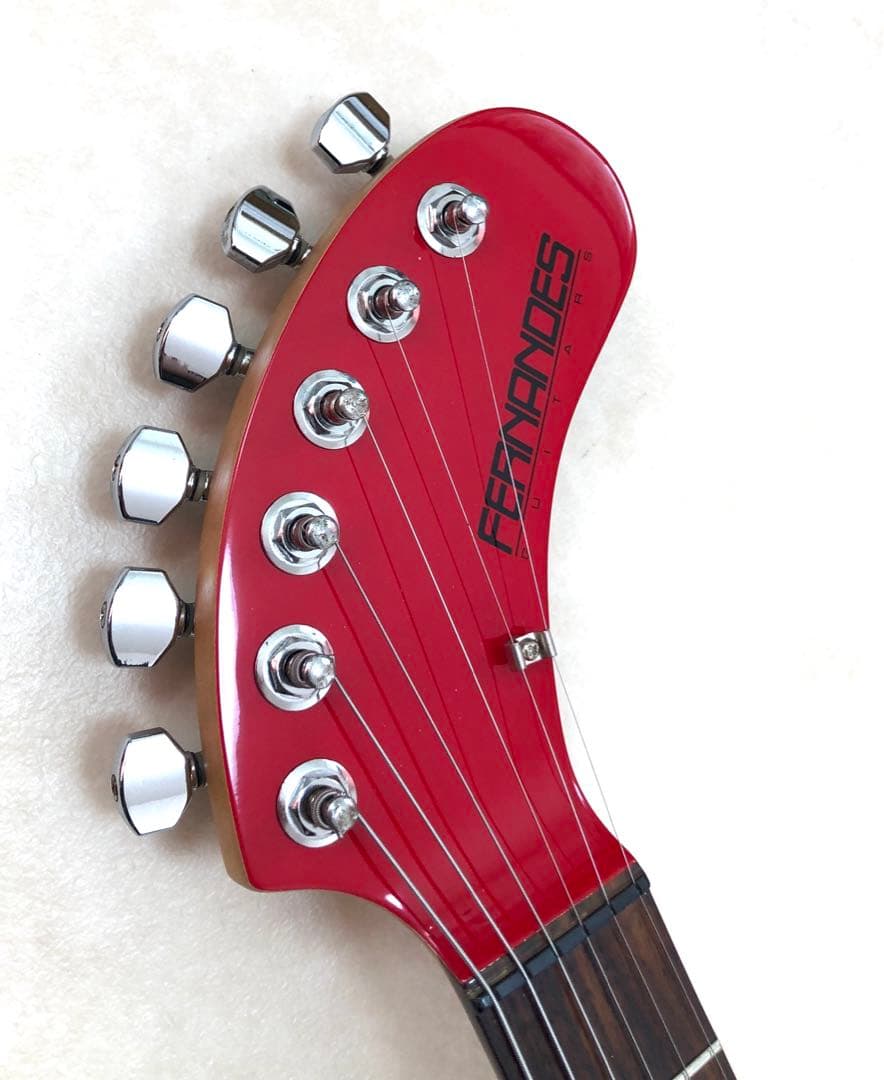 【超美品！】ZO-3 レッド アンプ内蔵ミニギター ヘッドフォン端子付