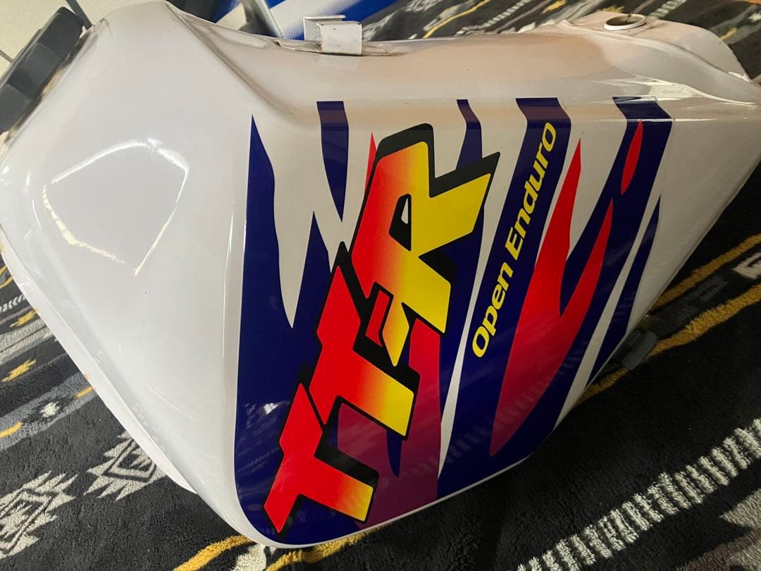 TT250R 4GY ガソリンリンク キー、キャップ、燃料コック付き