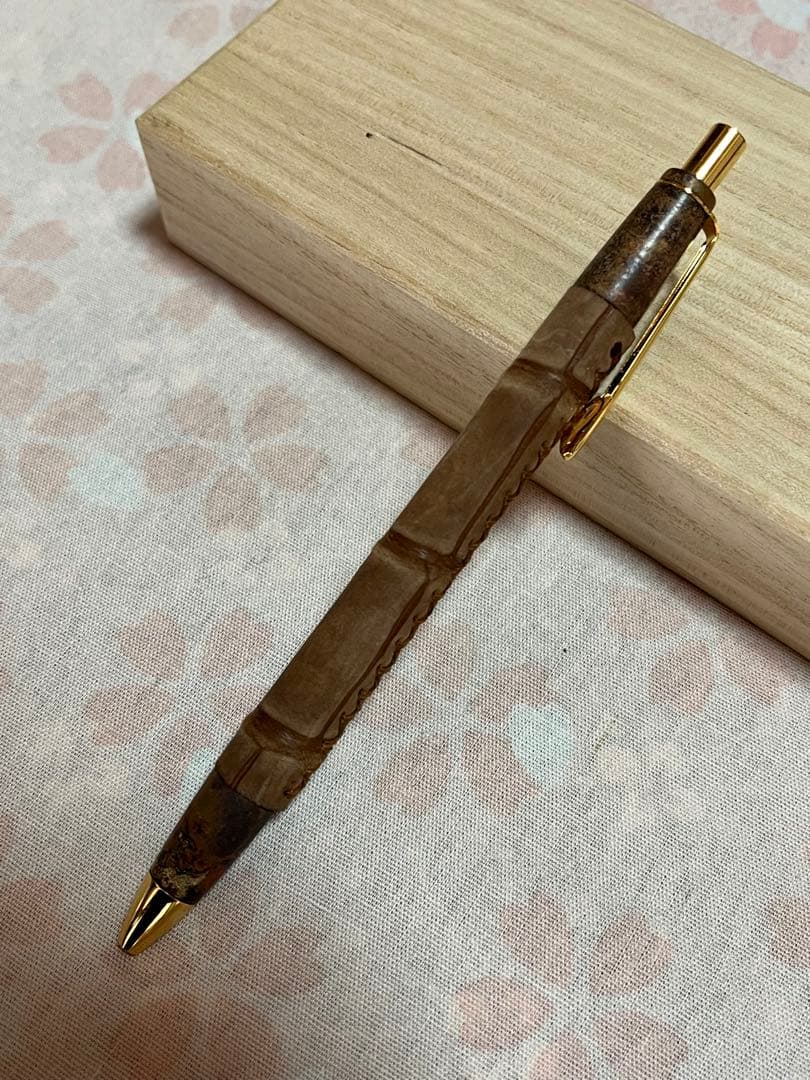 Schickal シックザール 真鍮金具糠焼き加工済み クロコダイルベージュ