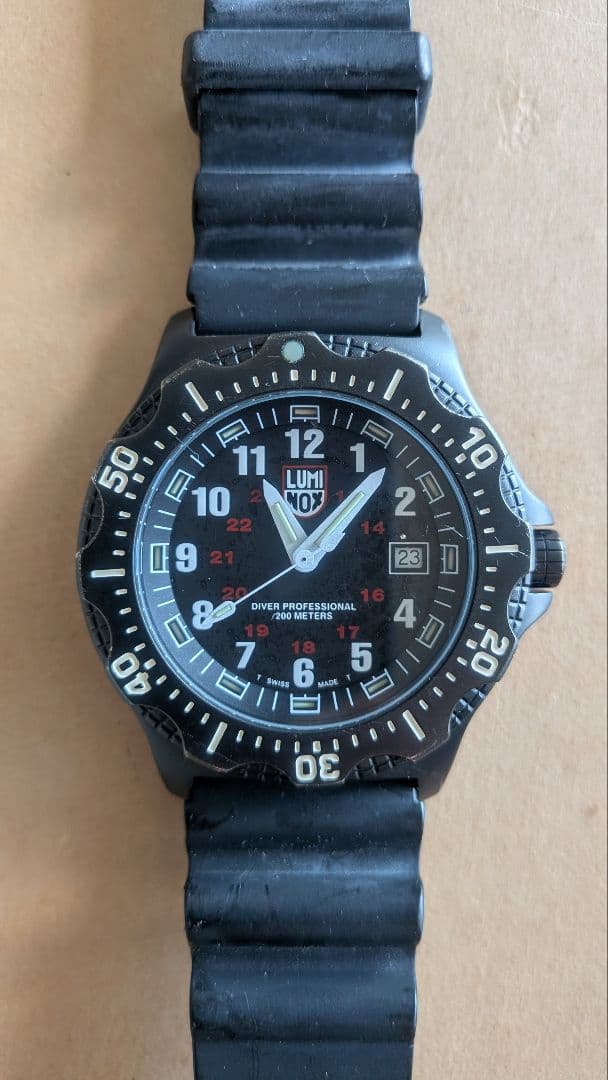 LUMINOX ルミノックス ダイバーズ 200m クォーツ 黒文字盤 ※現状品
