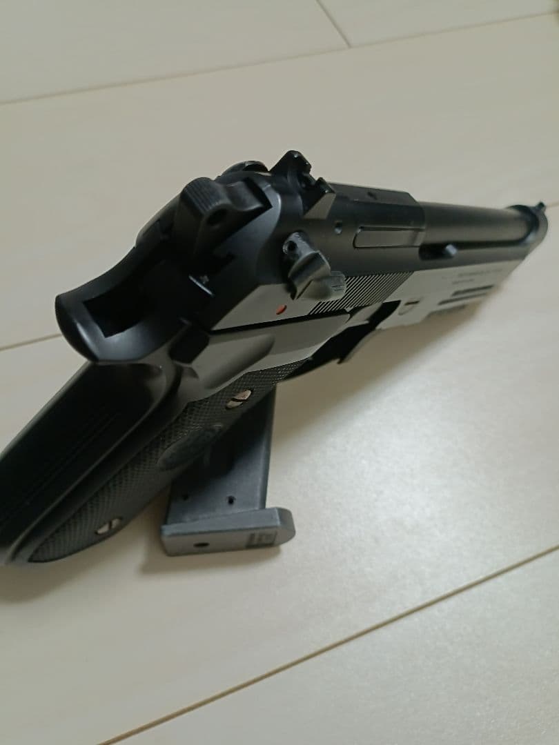 【中古品】東京マルイ ガスガン「M92Fミリタリーモデル」＋アンダーレール装備