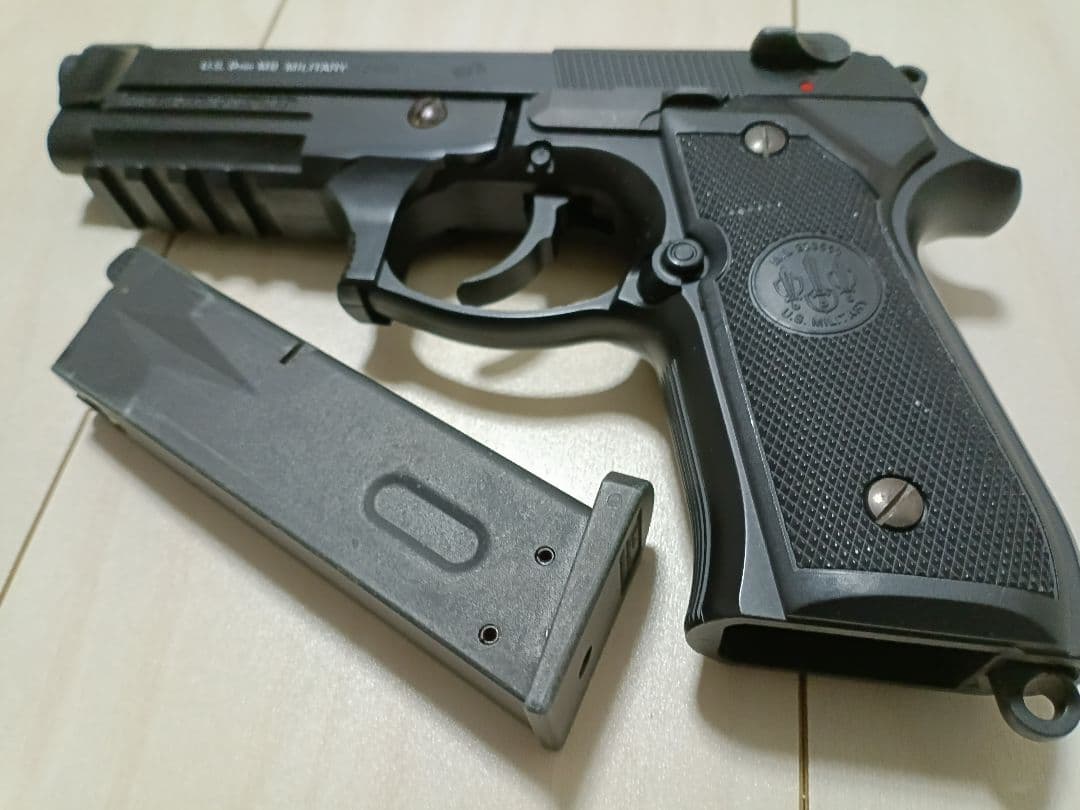 【中古品】東京マルイ ガスガン「M92Fミリタリーモデル」＋アンダーレール装備