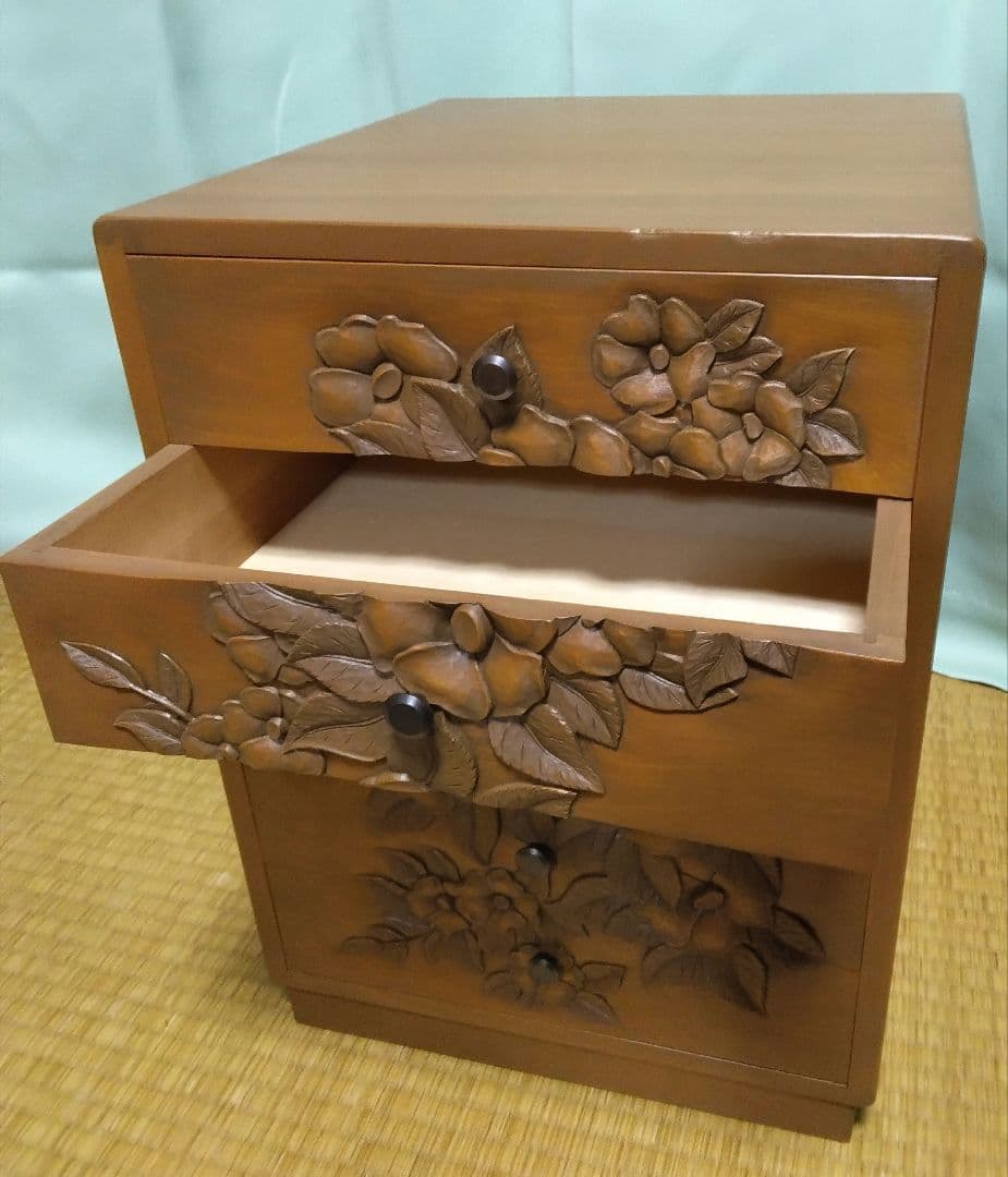 ラララ様ご確認用　　木製花彫刻5段引き出しタンス　木彫り手彫り