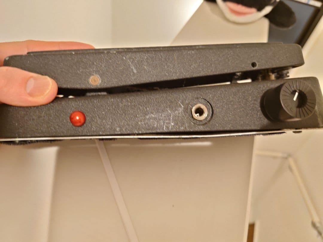 ジムダンロップ　クライベイビー535 ワウ