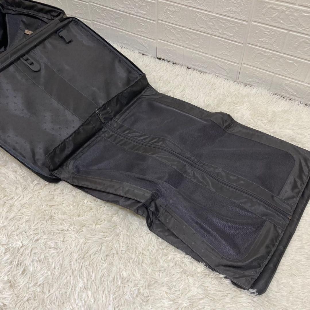 TUMI トゥミ キャリー　スーツケース　22022D4 ビジネス 旅行