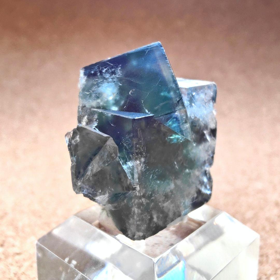 Rainbows End Pocket産フローライト 天然石 鉱物 原石