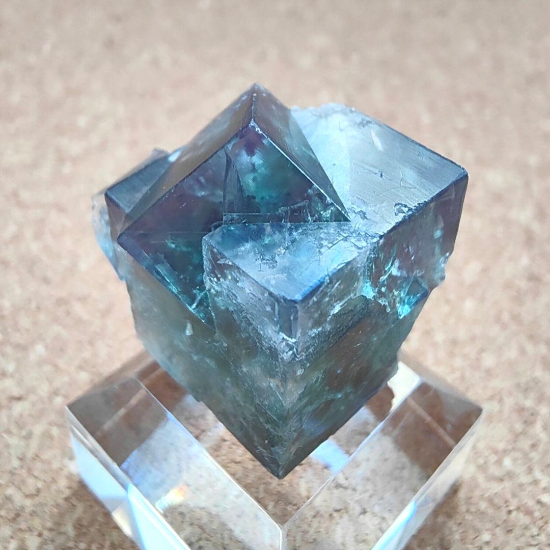 Rainbows End Pocket産フローライト 天然石 鉱物 原石