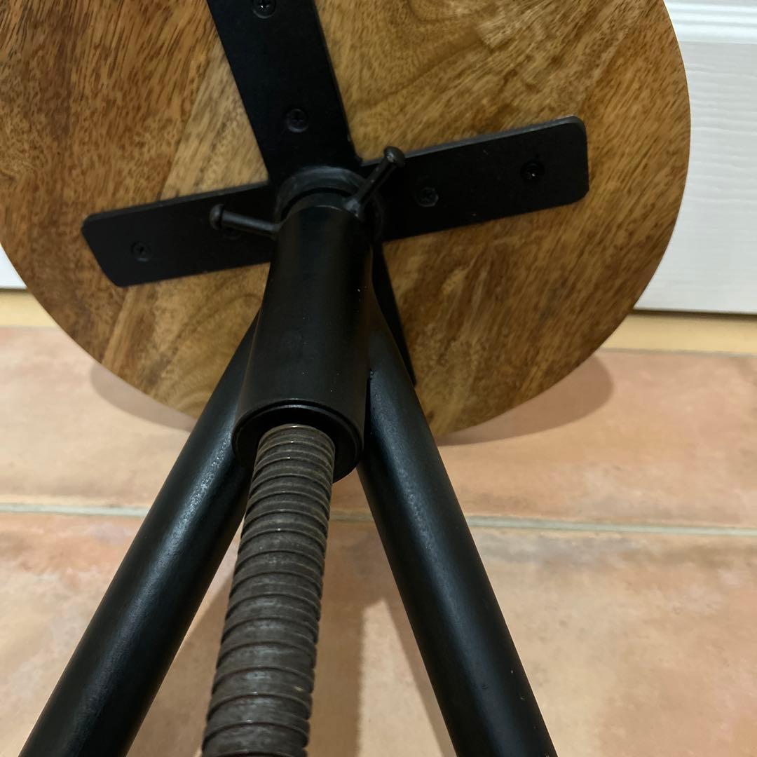 ★IRON STOOL インダストリアル　アイアン　鉄×無垢材　丸椅子　古材ネジ