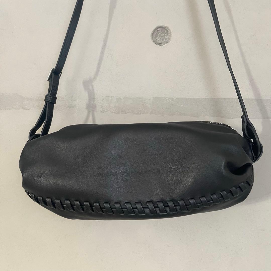 【極美品】VASIC ヴァシック　WELLS POCKET ブラック　ショルダー