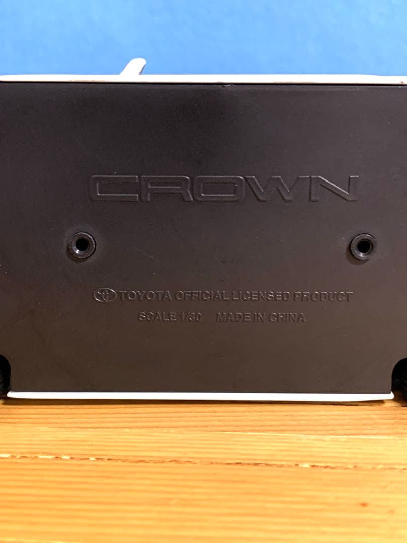 1/30 トヨタ クラウン RS 2.0L ターボ 1/30 カラーサンプル用