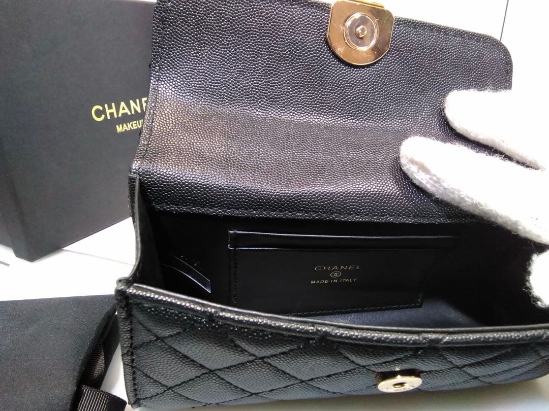 CHANEL(シャネル)ノベルティ ブラックショルダーバッグ　ブラックシャドー