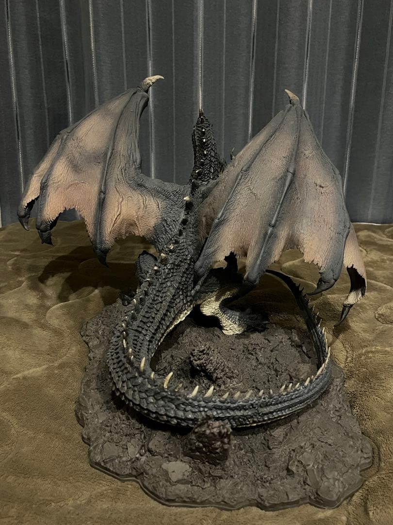 カプコンフィギュアビルダー クリエイターズモデル 黒龍 ミラボレアス　美品　箱付