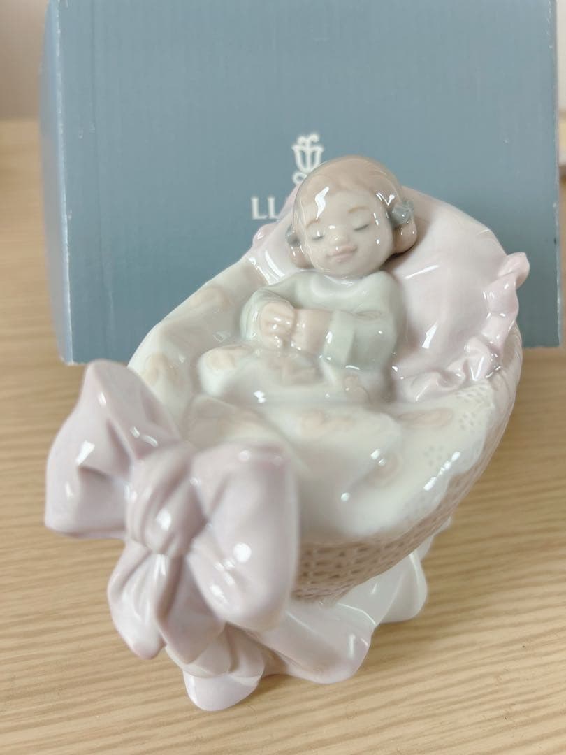 リヤドロ　スイートベビー(女の子)