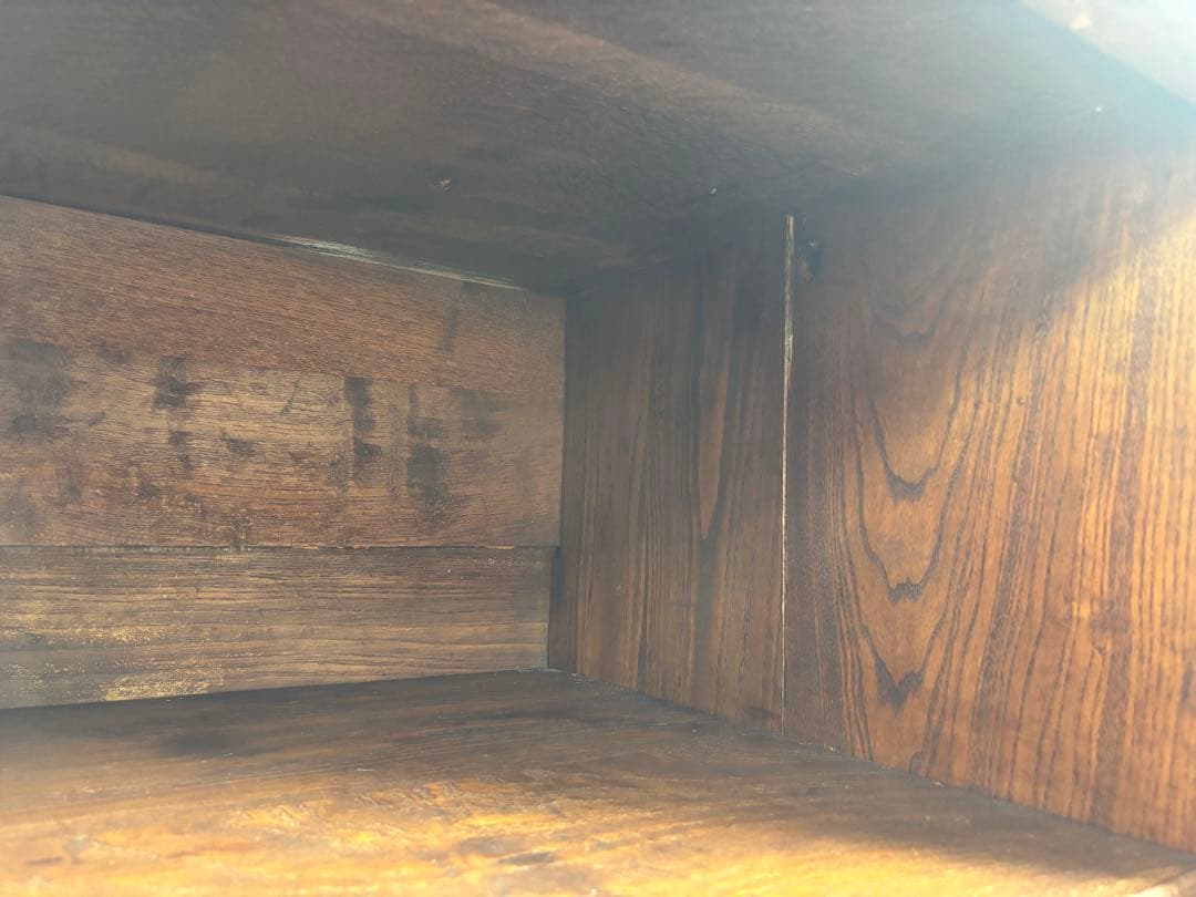 アンティーク　英国クラシック　彫刻家具　キャビネット　サイドボード