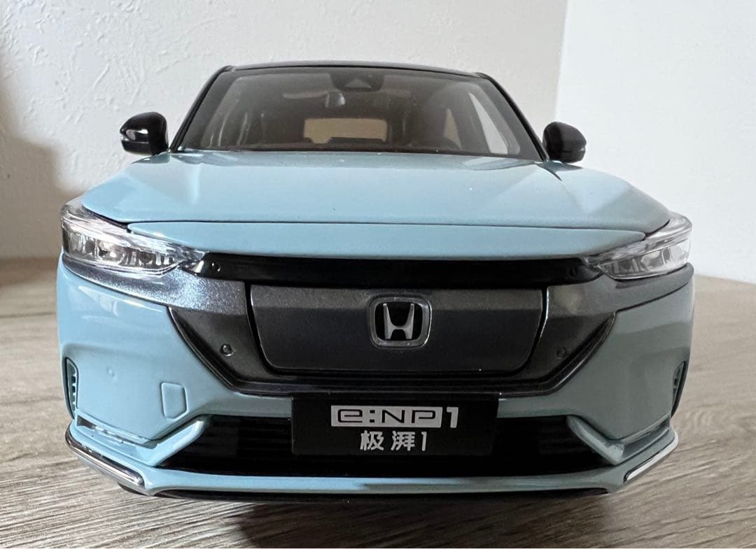 ホンダ HONDA e:NP1 ミニカー 1/18