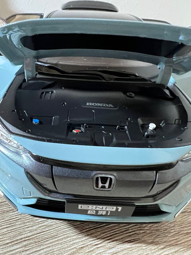 ホンダ HONDA e:NP1 ミニカー 1/18