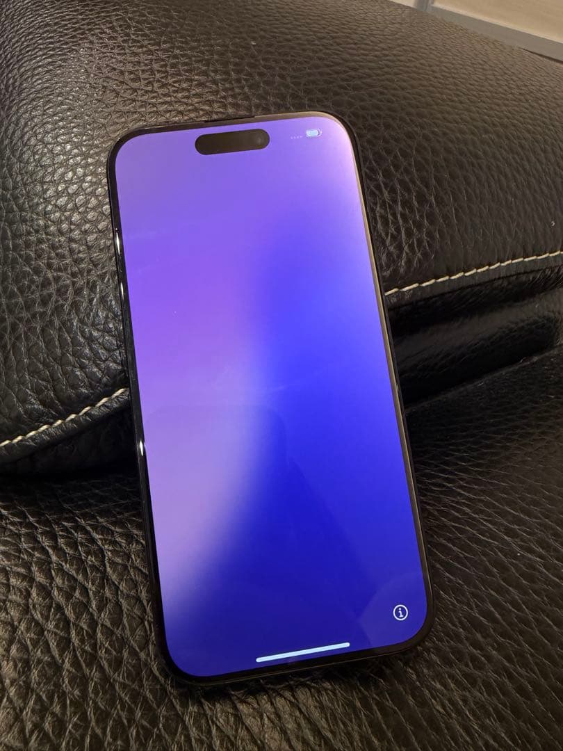 Apple iPhone15Pro ブラックチタニウム本体