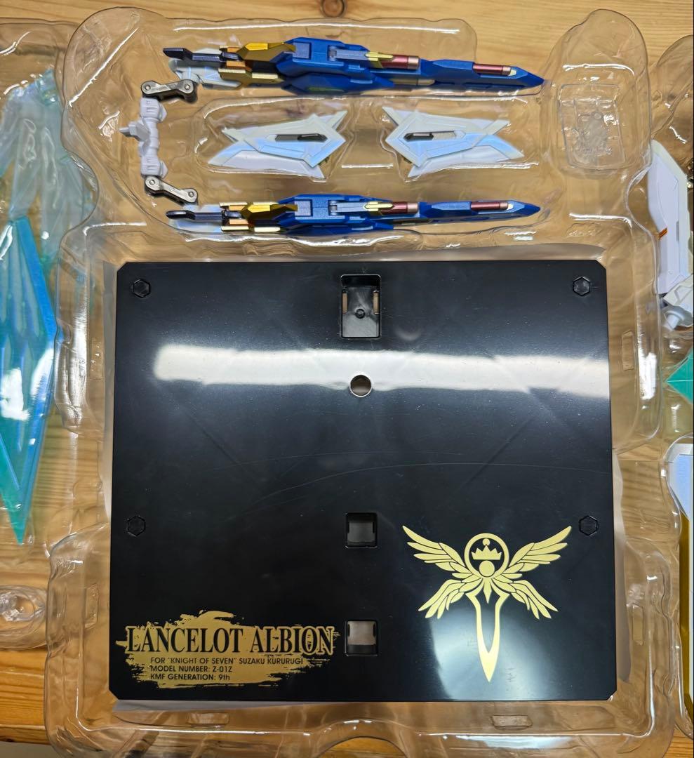 コードギアス　メタルビルド　ランスロットアルビオン　紅蓮聖天八極式