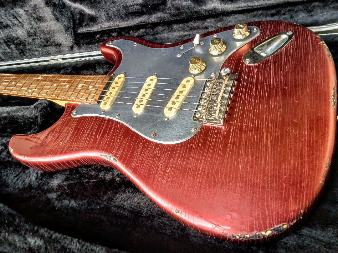 午前10時まで9,000円！ KGARAGE　ストラトタイプ　 レリ加工