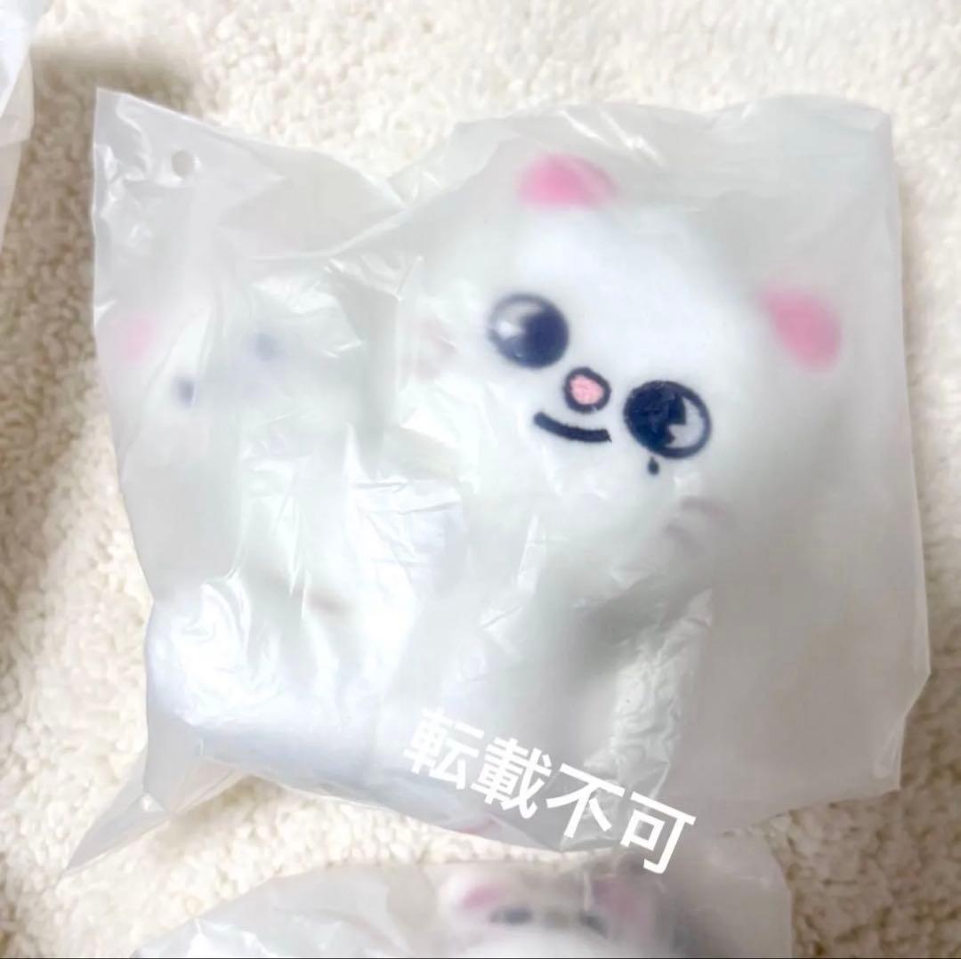 ヒョンジン plush bag マグネット lying シルバー キーリング