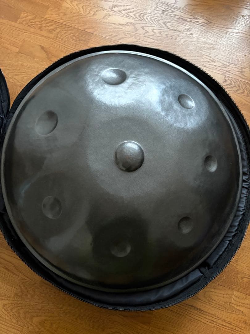 ハンドパン メタリックグレー 60cm バリで作成(バリ音階)鉄製