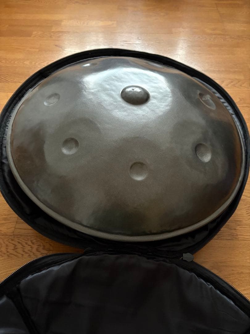 ハンドパン メタリックグレー 60cm バリで作成(バリ音階)鉄製