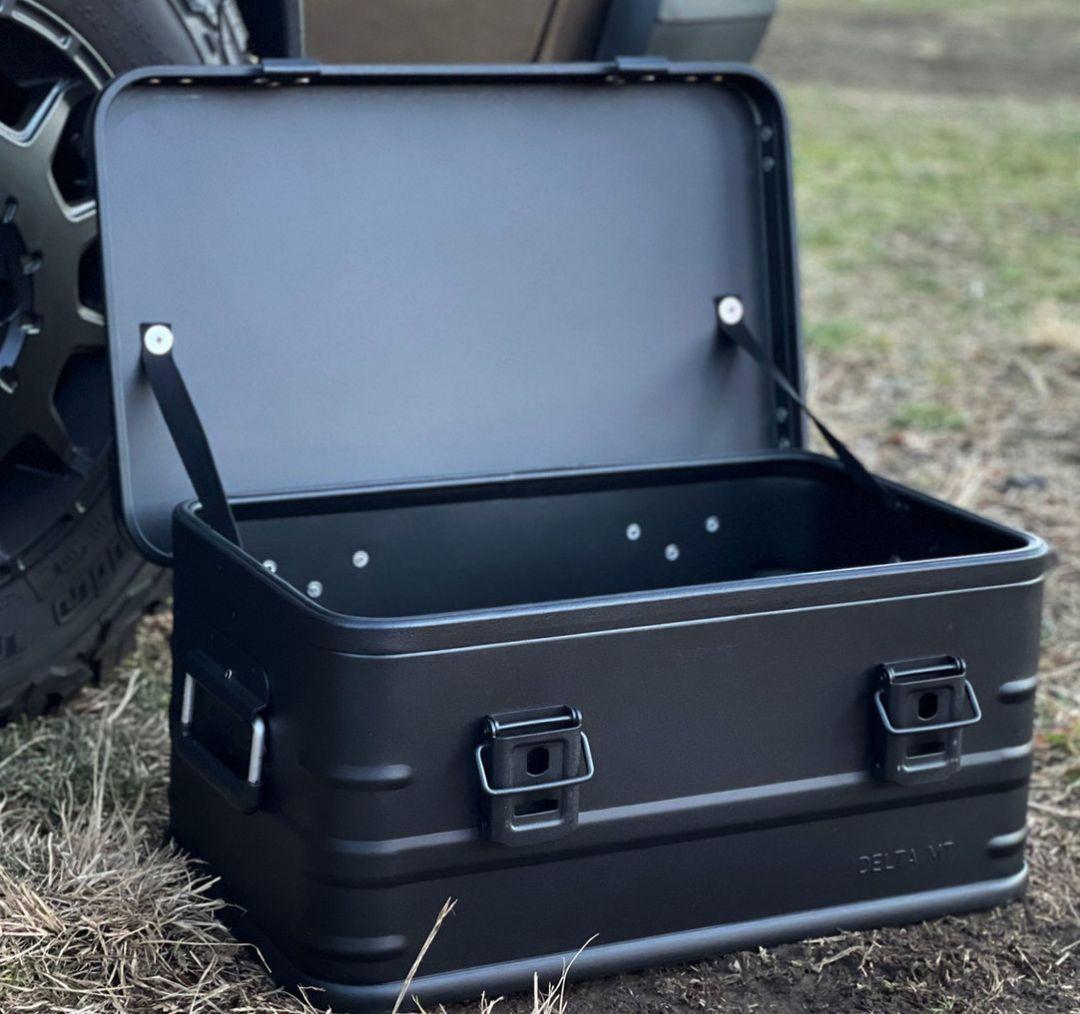 DELTA/MT アルミコンテナ ブラック　30L