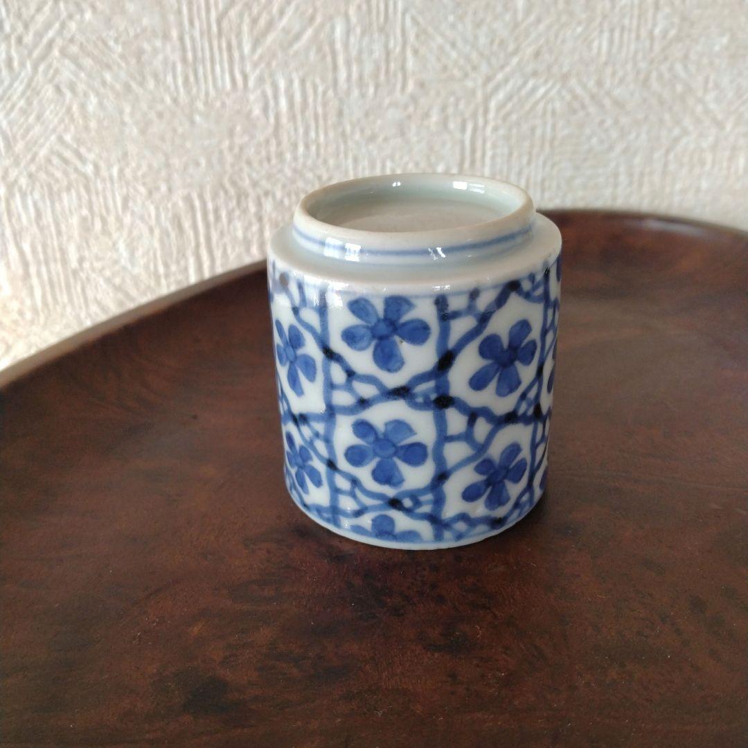 古伊万里染付氷裂小花文覗き猪口