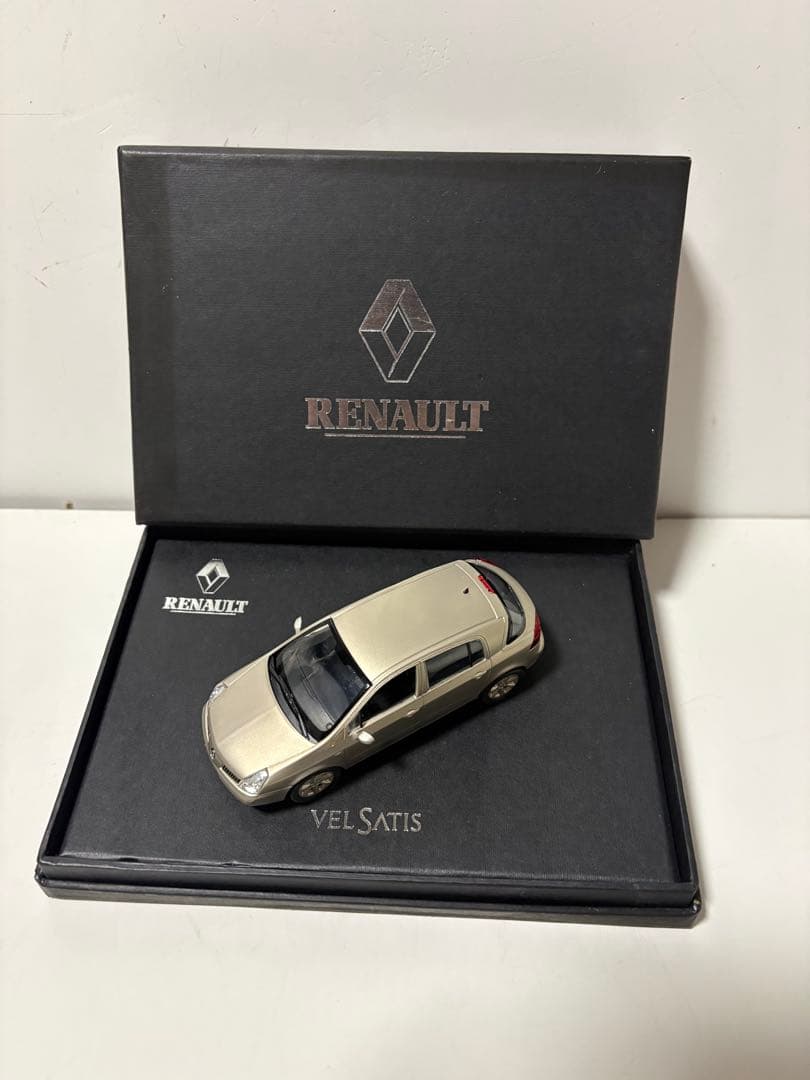 激レア！ルノーの最高級フラッグシップ「ベルサティス」 1/43