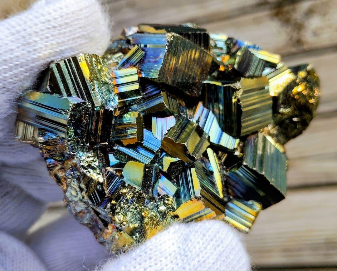 k*o様 カラーキュービックパイライト　クラスター ☆台座付☆　黄鉄鉱　インドネ