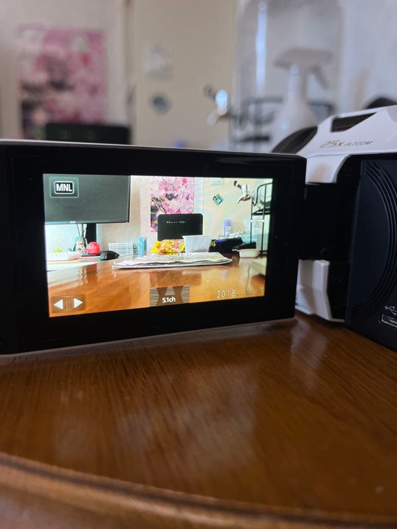 【美品】Panasonic VZX990M-W ビデオカメラ 25倍ズーム 4K